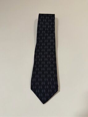Harry Rosen 100% Silk Grey Black Geometric Pattern Men's Neck Tie